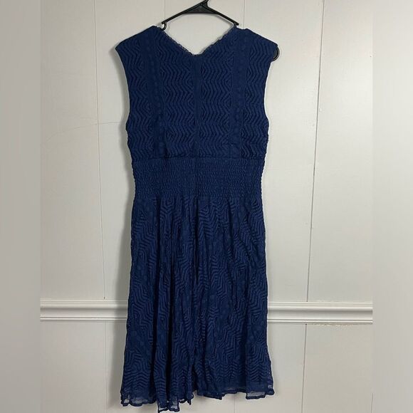 Rabbit Rabbit Rabbit Navy Blue Lace Sleeveless Dress V-Neck Size Medium - Picture 5 of 6